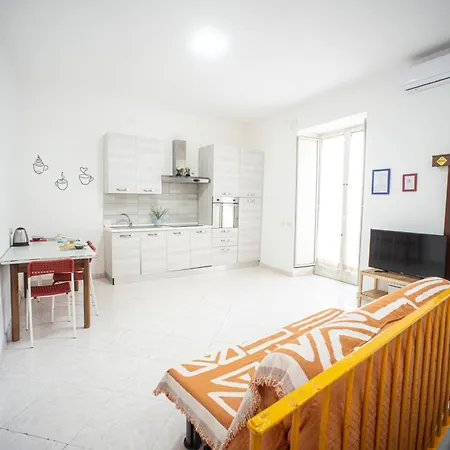 Appartamento In Piazza-2